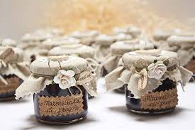 Partecipazioni, bomboniere, segnaposto, bouquet, torta e chi più che ha più ne metta: 12 Bomboniere Utili E Originali Per Il Tuo Matrimonio