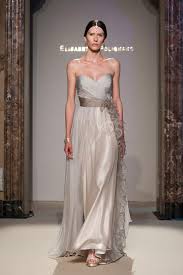 Abito da sposa in satin color avorio, corpino in pizzo chantilly rebrodè ricamato con cristalli, fusciacca in georgette sotto il seno che va a chiudersi con un mezzo fiocco nella parte posteriore. Vestito Sposa Grigio Perla Cheapest F8c30 4b4d3
