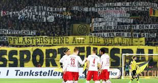 The cheapest way to get from dortmund to leipzig costs only 20€, and the quickest way takes just 3½ hours. Krawalle Gegen Rb Leipzig Diese Strafe Droht Borussia Dortmund