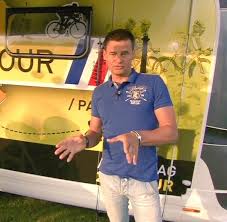 Maybe you would like to learn more about one of these? Pin Van Nicole Steegmans Op Kleding Als Taal Kleding Activiteiten