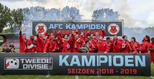 We have the fastest live, instant deposits and withdrawals, deposit cashback bonus, 25bob free for new customers. Amsterdamse Amateur Philippe Gaat Viral Grappig Maar Je Staat Wel Voor Lul Voetbalprimeur Nl