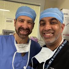 It was a special day when Dr. Steven Bonomo, my mentor from Chicago and a  fellow Rush University Medical Center alum, flew down from Cook County to  observe cases