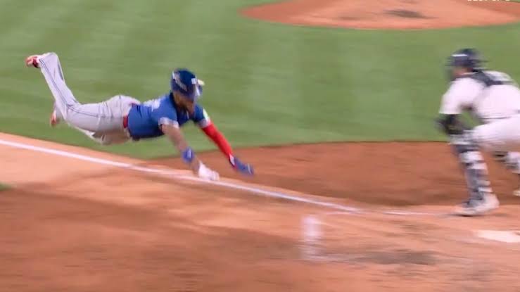 Fans loved Vladimir Guerrero Jr.'s dive into home plate in Game 3