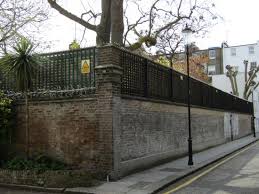 A beautiful garden set with in holland park. Garden Lodge Picture Of Garden Lodge Queen Londra London Tripadvisor