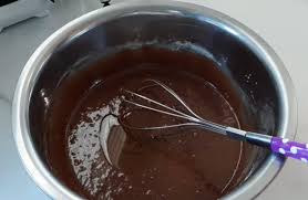 Este bolo de chocolate é muito fácil de produzir, sem pedir experiência na cozinha. Resep Membuat Bolu Kukus Cokelat Chocolatos Yang Legit