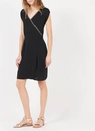 Perles col en v robe de cocktail courte chiffon empire. Soldes Robe Courte Col V Brodee En Crepe Noir One Step Femme Place Des Tendances