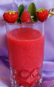 Recette Smoothie Rose Fraise Framboise Et Banane 750g Recette Smoothie Recette Smoothie Fraise Recette Jus Extracteur
