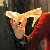 Sofia carson, thomas law, jennifer tilly, jazzara jaslyn, nicole fortuin, amy louise wilson, ashley de lange, david ury, chloe perling. Modern Hamupipoke Ha A Cipo Passzol Rtl Ii Tv Musor 2018 Julius 15 Vasarnap 08 40 Awilime Magazin