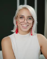 Meet Erica is Detroit's go-to real estate resource for luxury listings,  historic homes, and bold market strategy. Led by top agent Erica Collica,  we offer curated property marketing, expert consulting, and high-touch