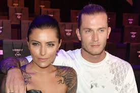 She grew up in berlin until she was seven and moved to cologne with her mother. 2021 Sophia Thomalla And Loris Karius Actress And Footballer Have Split Up