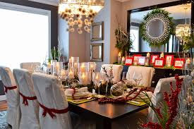 Get fantastic red room ideas on red home decor and decorating with red with these photos and tips. 12 Red And Green Dining Rooms For The Holidays And Beyond