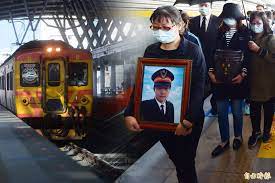 카피툰은 네이버웹툰 다음웹툰 카카오웹툰 레진코믹스 짬툰 투믹스 탑툰 만화책 미리보기 및 다시보기를 제공합니다. R5z3fjun Nqa9m