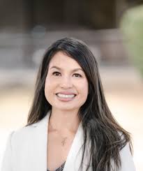 Thu Ngo's Instagram, Twitter & Facebook