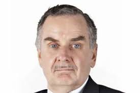 When Dad Married Fury director Denis Moore finds himself in dual roles