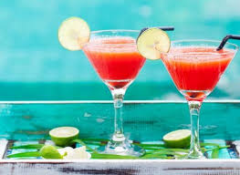 Un peu de grenadine, du jus d'orange, de la limonade… découvrez la véritable recette du virgin mojito ou mojito sans alcool l'un des cocktails incontournables de l'été (et parfois même aux autres saisons) par son effet rafraîchissant est sans. Mocktails 6 Recettes Sans Alcool Pour Se Rafraichir Elle Be