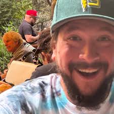 Has anyone tried using a wedged double kingpin sidewinder truck