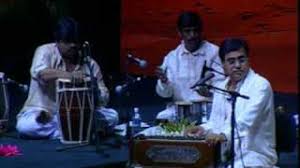 Chords For Pyaar Ka Pehla Khat Gaanth agar lag jaye to phir, rishte ye dori, lakh kare koshish khulne. chords for pyaar ka pehla khat