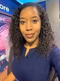 Kara Willis's Instagram, Twitter & Facebook