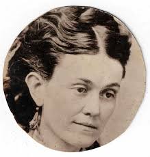 Dr John D Smith, wife, and kids Helen and Ardel ( Helen my Grandma