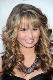 Debby Ryan's Hairstyles & Hair Colors