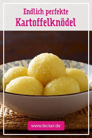 Nicht Nur Zu Weihnachten Sind Kartoffelknodel Die Perfekte Beilage Nach Unseren Rezept Gelingen Die Fei In 2020 Kartoffelknodel Selber Machen Rezepte Klosse Rezept