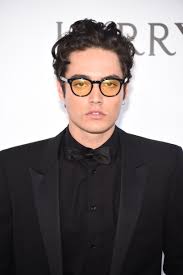 El estilo de Levi Dylan