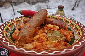 Gasca umpluta cu varza, la cuptor, reteta clasica. Varza Murata Cu Carnati De Porc De Casa La Cuptor Retetele Tale