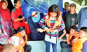 Peraturan dan etika punca ke kemalangan punca kebakaran pertolongan cemas. Pelajar Cipta Beg Sekolah Dengan Fungsi Jaket Keselamatan Wilayah Berita Harian