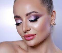 The Beauty Of Our Makeup Courses Is All Are Welcome Regardless Of Your Skill Level In 6 Weeks You Ll Learn The Fundamen In 2021 Makeup Course Fashion Makeup Make Up