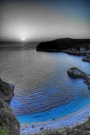 Beautiful Black And White With Color Splash Pin By Nancy Bertoli On Sea And Lake Image Color Splash Photo Splash Images Splash Photography