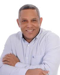 Gracias Señor por la vida y los años que se van convirtiendo en sabiduría y  experiencia! Hoy celebro el inicio de un nuevo año de vida, en el que solo  pido a