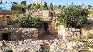 Itu sebabnya surat itu bernama al kahf yang artinya gua. Ngabuburit Ke Gua Ashabul Kahfi Di Yordania Menelusuri Jejak 7 Pemuda Beriman