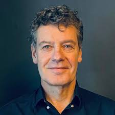 Let Them. Two small words... A whole new way of seeing the world. One of my  favourite teachers, Marc Holzman, wrote about this recently, and it stuck  with me. The phrase comes