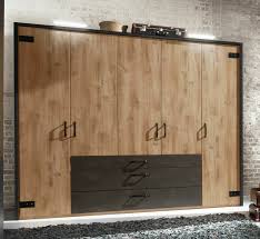 Schränke im industrial stil kaufen sie günstig auf wohnen.de ⭐ kostenloser versand & retoure ✅ große auswahl ⭐ kauf auf rechnung und raten. Kleiderschrank Im Industrial Style Mit Eiche Dekor Lakewood