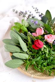 Dried rose petals decorating the tops of your bars can smell rosy and a sprinkle of poppy seeds can add exfoliation. 5 Unique Ways Of Air Drying Herbs And Flowers Dreams Factory