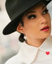 Aislinn Briana Barrett"