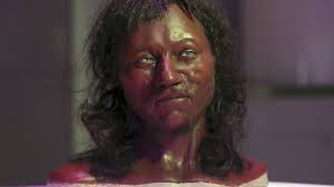 Your hair color and eye color come down to what genes you inherit from your parents. Abc7 News On Twitter Researchers Say Dna From A 10 000 Year Old Skeleton Found In An English Cave Reveals He Had Dark Skin Dark Curly Hair And Blue Eyes Https T Co Nyaq4jbtzk This Evidence Suggests That