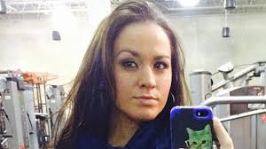 Teacher who sent pictures of herself in underwear to student banned from  the classroom