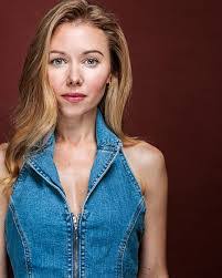 Alexandra Marks's Instagram, Twitter & Facebook