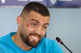 Daniel Siebert bei der WM 2022 in Katar: Auch DFB-Schiedsrichter muss  vorzeitig abreisen