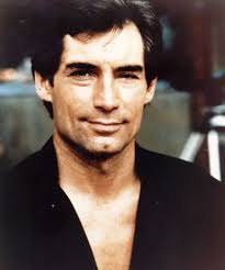 Chuck: Ex-Bond Timothy Dalton i gjesterolle