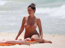 Kelly Brook. Topless in Cancun - Alrincon.com