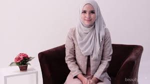 Seragam kantor wanita muslim tidak harus selalu membosankan dan terlihat begitu kaku. Inspirasi Gaya Baju Kerja Muslimah Syar I Agar Cantik Dan Nyaman Seharian