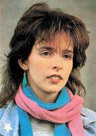 Nena released her first solo album, wunder gescheh'n, in 1989. Nena New Wave 80s Waves Song Singer Songwriter