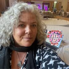 Ramona Denton's Instagram, Twitter & Facebook