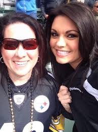 Holly Belknap's Instagram, Twitter & Facebook