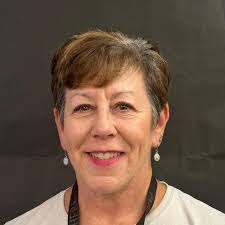 Davina Arias's Instagram, Twitter & Facebook