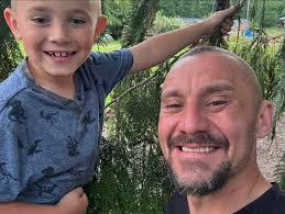 Dustin Adams's Instagram, Twitter & Facebook