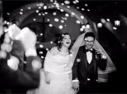 Cosa regalare per i 25 anni di matrimonio: Le Canzoni Da Inserire Nel Video Di Matrimonio Lemienozze It