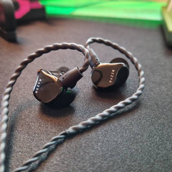 Razer Moray Earphones